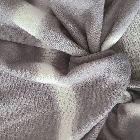 Womans top - Picture 4 of 4